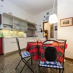 Jacuzzi| Terrace| 2br| Art Gallery| By Tilo Lux * ג'נובה